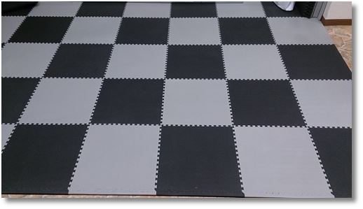 ���ƃO���[�̑g�ݍ��킹�̃W���C���g�}�b�g