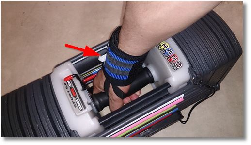 リストラップを付けて使うブロックダンベル