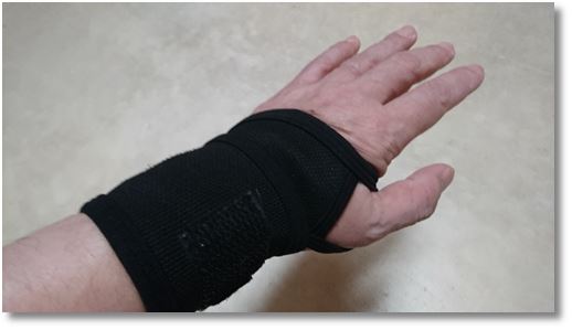 手首サポーター