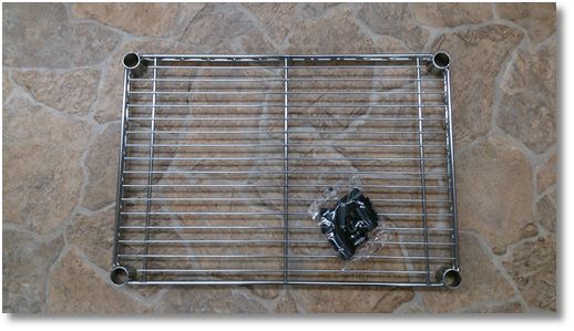 ワイヤーの棚とストッパー