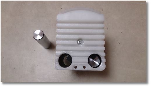 重りを1本取り外したブロックダンベル